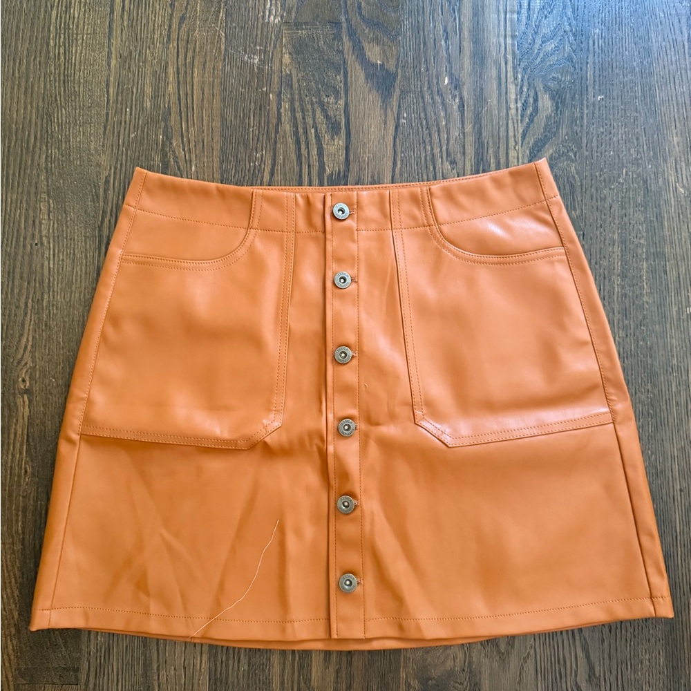 Jessica Simpson tan leather skirt